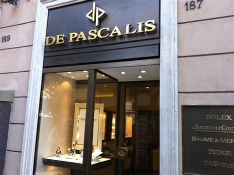 ‭De Pascalis‬ in Via Vitt. Veneto 187 Roma 00187.